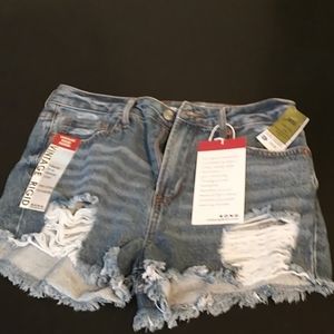 Ripped denim shorts